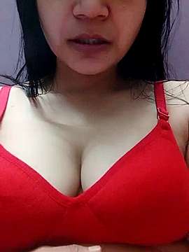 Brown_caramel naked stripping on cam for live sex video chat