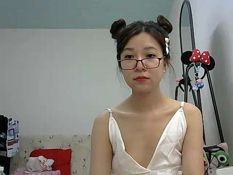Cute_Ruby naked stripping on cam for live sex video chat