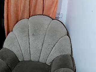 EmaxxxEma naked stripping on cam for live sex video chat