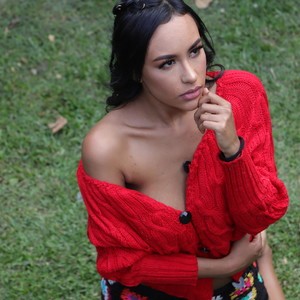 GaitanaWarrio naked before webcam in live video chat