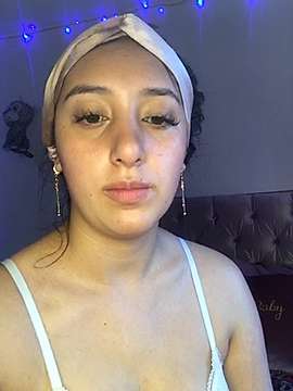 Hanna_sweet_01 naked stripping on cam for live sex video chat