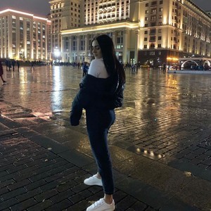Juli2125 naked before webcam in live video chat
