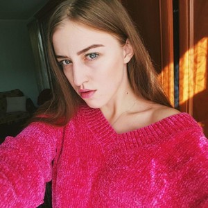 KerolLokwood naked before webcam in live video chat