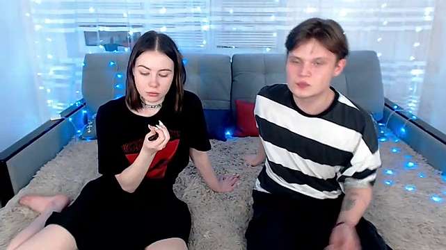Kylie_Cool_ naked stripping on cam for live sex video chat