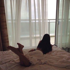 Little__Dolly naked before webcam in live video chat