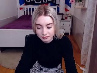 livelyfavel naked Live Sex Chat Room