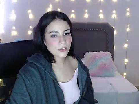 lolly_zz_ naked stripping on cam for live sex video chat