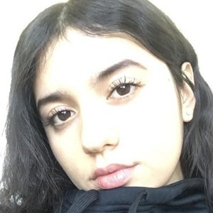 lPEEPl naked before webcam in live video chat