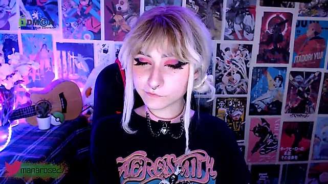 Manarose naked stripping on cam for live sex video chat
