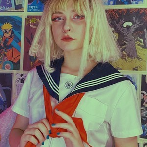 Manarose27 naked before webcam in live video chat