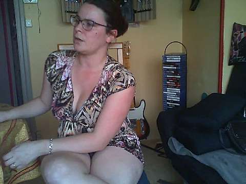 marysexlove naked stripping on cam for live sex video chat