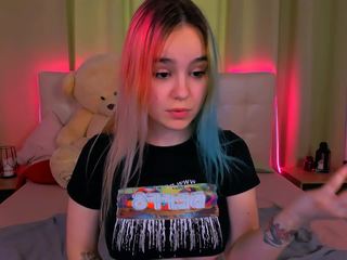 Mila naked Live Sex Chat Room