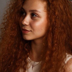 MilaTerne naked before webcam in live video chat