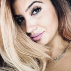NoraCharm naked before webcam in live video chat