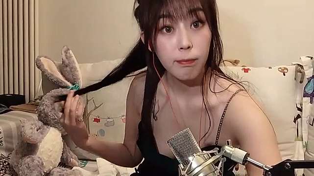 Sabrina-AA naked stripping on cam for live sex video chat