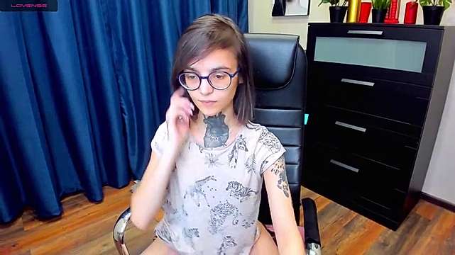 Sandra_Crazy naked stripping on cam for live sex video chat