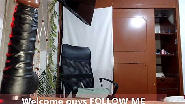 sapphire_cute naked stripping on cam for live sex video chat