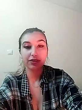 saritasugar00 naked stripping on cam for live sex video chat