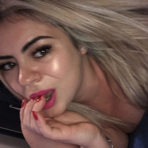 SexyCandy4You naked before webcam in live video chat
