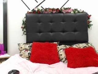 soffi-w naked Live Sex Chat Room