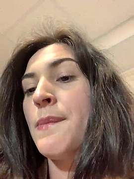 Sweet_vika naked stripping on cam for live sex video chat