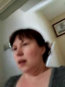 thenaughtywifenextdoor naked stripping on cam for live sex video chat