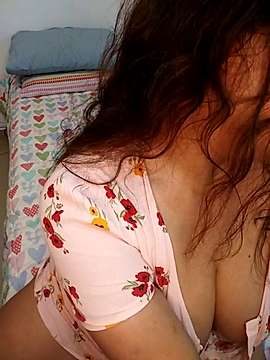 veronic- naked stripping on cam for live sex video chat