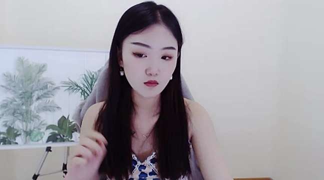 Vna_175cm naked stripping on cam for live sex video chat
