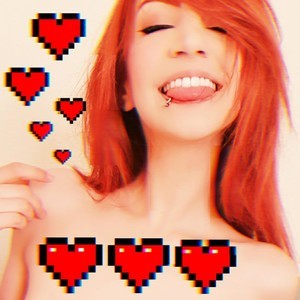 WonderAna naked before webcam in live video chat
