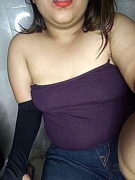 YOUR_ZOYA_ naked stripping on cam for live sex video chat