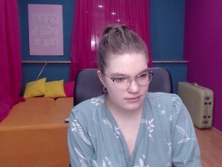 yourhuggy naked Live Sex Chat Room