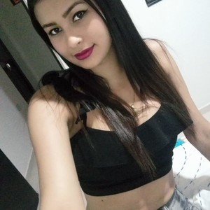 Zara_FUN naked before webcam in live video chat
