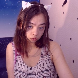 ZoiBraun naked before webcam in live video chat