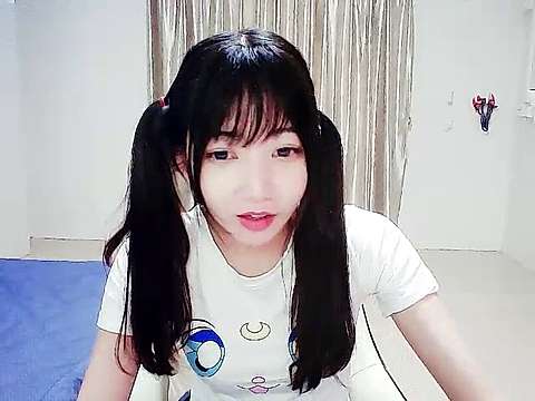 Ailice_A naked stripping on cam for live sex video chat