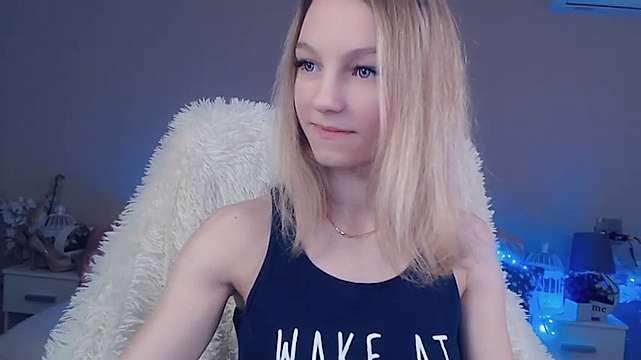 Alexa_Shyyy naked stripping on cam for live sex video chat