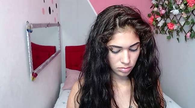 amarantha_ds naked stripping on cam for live sex video chat