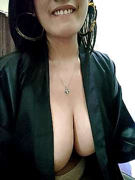 beutynadin naked stripping on cam for live sex video chat