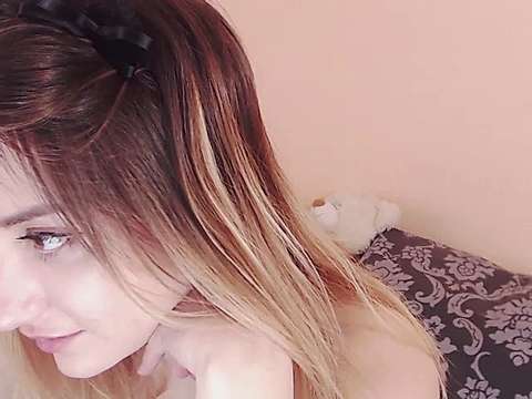 EllaShine naked stripping on cam for live sex video chat
