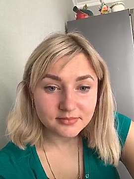 Emily_Croft naked stripping on cam for live sex video chat
