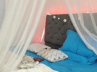 emmyrowland naked Live Sex Chat Room
