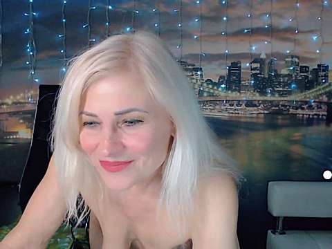gracefulvinee naked stripping on cam for live sex video chat