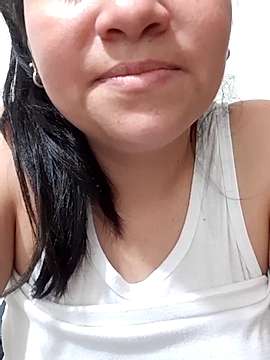 Joselyn_hernandez naked stripping on cam for live sex video chat