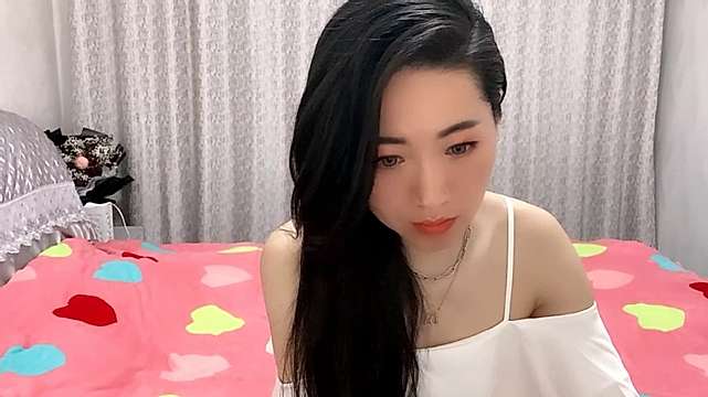 Melissa-MM naked stripping on cam for live sex video chat