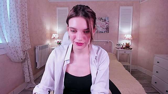 SofiLamber naked stripping on cam for live sex video chat