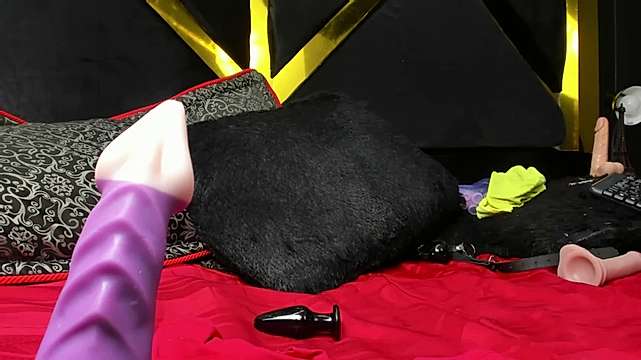 sweet_zamara_9 naked stripping on cam for live sex video chat