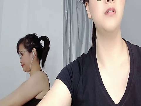 2HangFen naked stripping on cam for live sex video chat