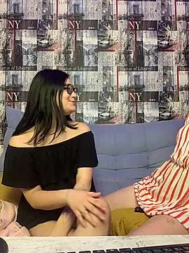 Amy_Blunt naked stripping on cam for live sex video chat