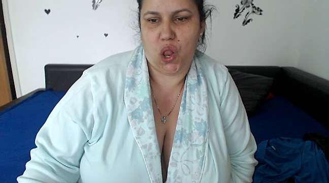 Bellajulya74 naked stripping on cam for live sex video chat