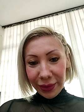 coral_ssmith naked stripping on cam for live sex video chat