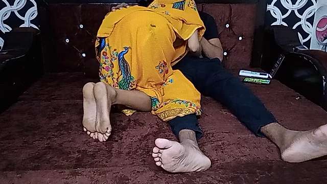 guriya_5 naked stripping on cam for live sex video chat